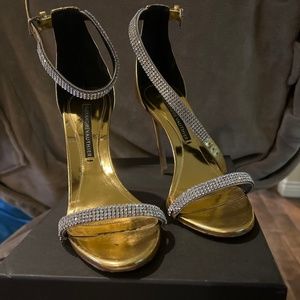 Alexandre Vauthier gold crystal heel